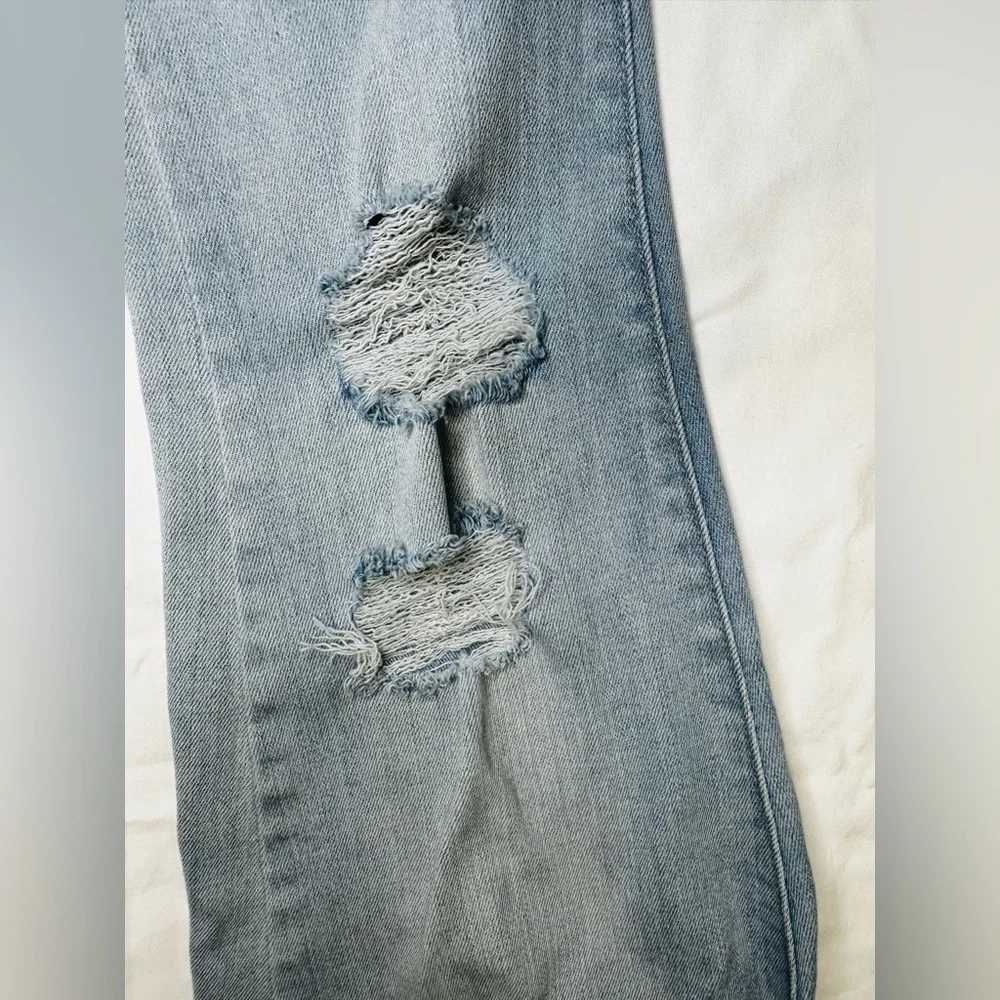 Levi's Sky Blue High Rise Women's Jeans - Picture 6 of 11